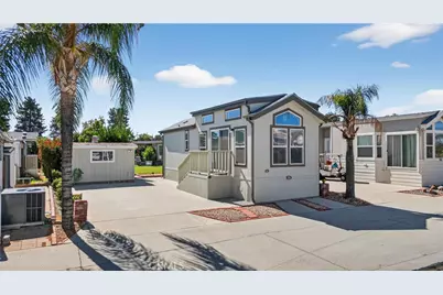 910 Deerwood, San Jacinto, CA 92583 - Photo 1
