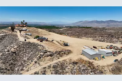 27750 Grant, Hemet, CA 92544 - Photo 16