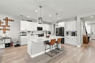 31194 Windstone Dr, Winchester, CA 92596 - Photo 4