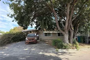 43678 Elliot Ct, Hemet, CA 92544 - Photo 2