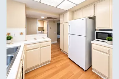 16581 Grunion Lane #105, Huntington Beach, CA 92649 - Photo 2