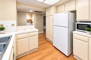 16581 Grunion Ln, Huntington Beach, CA 92649 - Photo 2