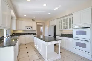 45339 Tiburcio Dr, Temecula, CA 92592 - Photo 12