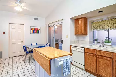 29386 Lake Forest, Sun City, CA 92586 - Photo 8
