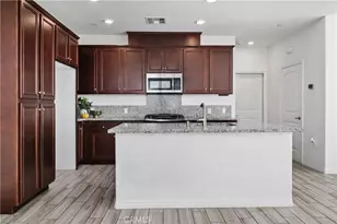 40410 Calle Real, Murrieta, CA 92563 - Photo 14