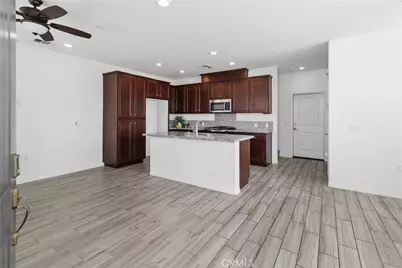 40410 Calle Real, Murrieta, CA 92563 - Photo 8