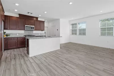 40410 Calle Real, Murrieta, CA 92563 - Photo 12