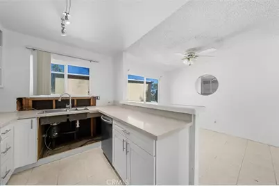 1605 Pentecost #8, San Diego, CA 92105 - Photo 14