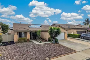 36430 Rotterdam, Winchester, CA 92596 - Photo 2