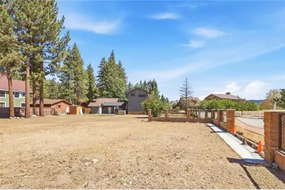 39196 Seminole Drive, Fawnskin, CA 92333 - Photo 12