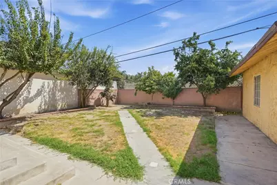 10962 Elm Avenue, Lynwood, CA 90262 - Photo 6