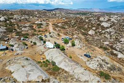 39 Minton, Homeland, CA 92548 - Photo 2