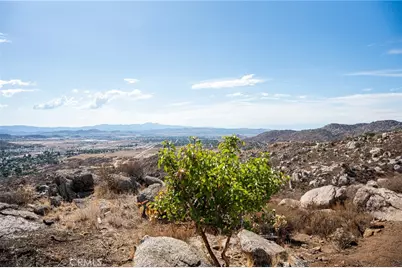39 Minton, Homeland, CA 92548 - Photo 14