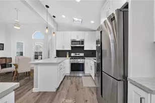 25998 Summer Dawn Ct, Murrieta, CA 92563 - Photo 12