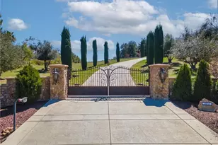 20855 Avenida Castilla, Murrieta, CA 92562 - Photo 4