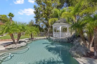 38586 Hillside Trail, Murrieta, CA 92562 - Photo 2