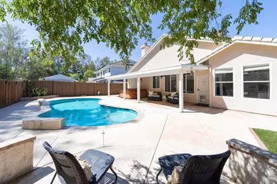 39687 Corte Gata, Murrieta, CA 92562 - Photo 2