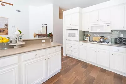 39687 Corte Gata, Murrieta, CA 92562 - Photo 18