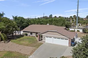 32498 Durango Ct, Wildomar, CA 92595 - Photo 2