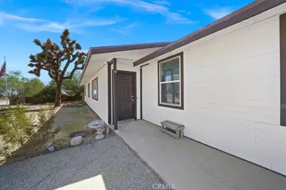 58407 Campanula Street, Yucca Valley, CA 92284 - Photo 2