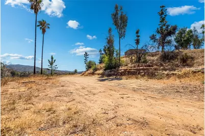 13700 Monte Vista, Lake Elsinore, CA 92530 - Photo 2