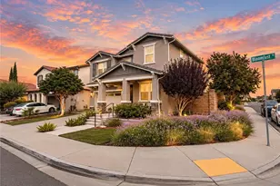 30826 Bloomfest, Murrieta, CA 92563 - Photo 2
