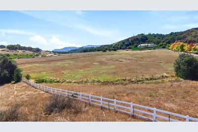 8 Oak Trail Court, Murrieta, CA 92562 - Photo 14