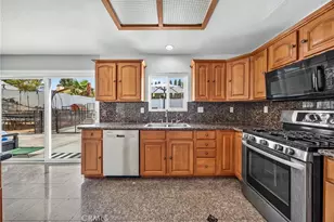 25992 Country Walk Ln, Murrieta, CA 92563 - Photo 12
