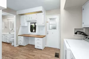 1300 W Menlo Ave, Hemet, CA 92543 - Photo 22