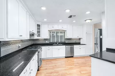 1300 W Menlo Avenue #55, Hemet, CA 92543 - Photo 8
