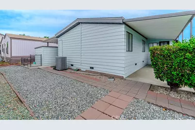 1300 W Menlo Avenue #55, Hemet, CA 92543 - Photo 30