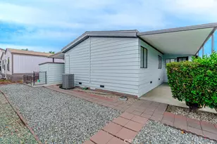 1300 W Menlo Ave, Hemet, CA 92543 - Photo 30