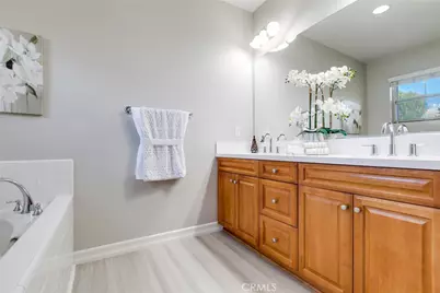 198 Guinevere, Irvine, CA 92620 - Photo 12