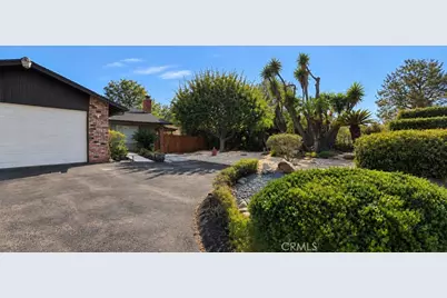1192 Caren Road, Vista, CA 92083 - Photo 2