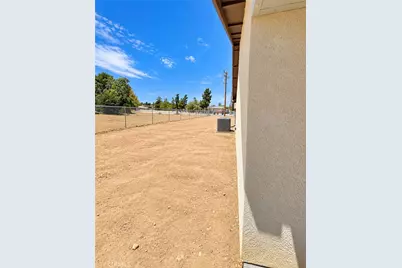 9243 Manteca, Hesperia, CA 92345 - Photo 4