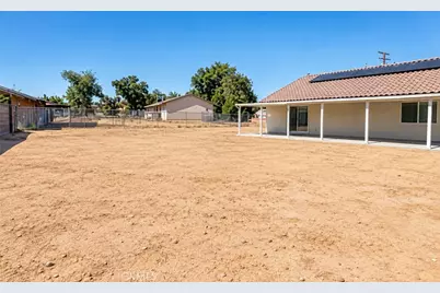 9243 Manteca, Hesperia, CA 92345 - Photo 6