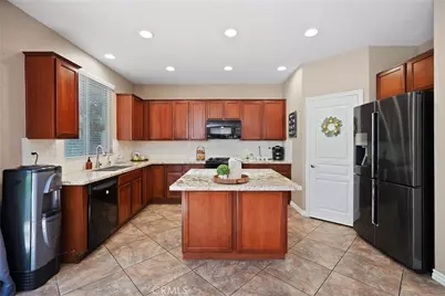 34229 Larksburg Court, Lake Elsinore, CA 92532 - Photo 12