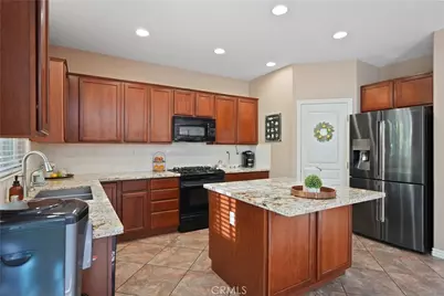 34229 Larksburg Court, Lake Elsinore, CA 92532 - Photo 14