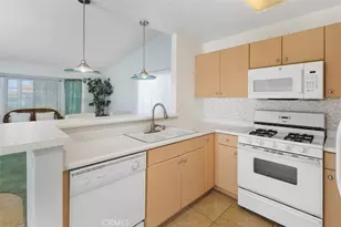 1080 Moon Shadow Ct, Hemet, CA 92545 - Photo 16
