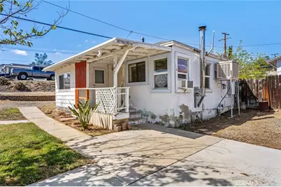 307 N Lowell, Lake Elsinore, CA 92530 - Photo 2