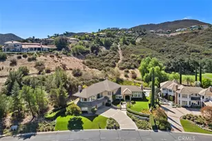 22499 Bear Creek Dr, Murrieta, CA 92562 - Photo 48