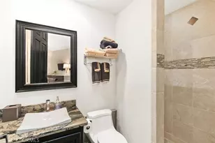 22499 Bear Creek Dr, Murrieta, CA 92562 - Photo 36