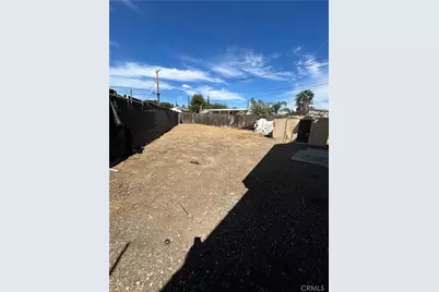 31090 Robertson, Homeland, CA 92548 - Photo 12