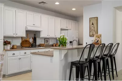 30321 Mayacamas Drive, Murrieta, CA 92563 - Photo 8