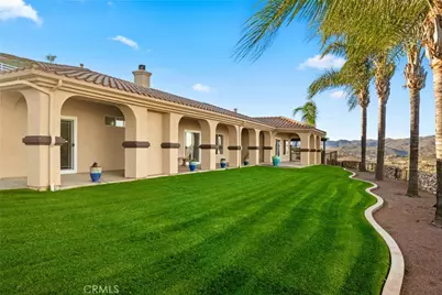 40055 Valle Vista, Murrieta, CA 92562 - Photo 10