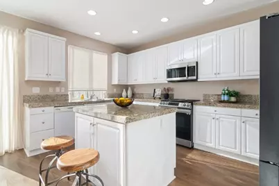 36935 Cordella Ln, Murrieta, CA 92563 - Photo 12