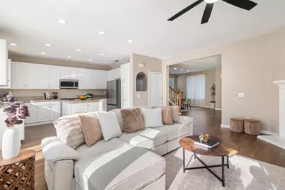 36935 Cordella Ln, Murrieta, CA 92563 - Photo 10