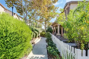 27696 Passion Flower Ct, Murrieta, CA 92562 - Photo 4