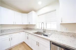 38642 Via Amarilla, Murrieta, CA 92563 - Photo 26