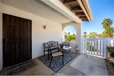 1083 Sombra Way, San Jacinto, CA 92582 - Photo 4